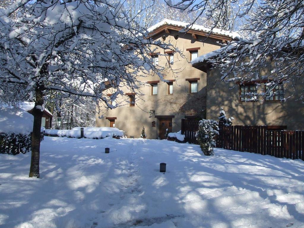Hotel Can Blanc Olot Exterior photo